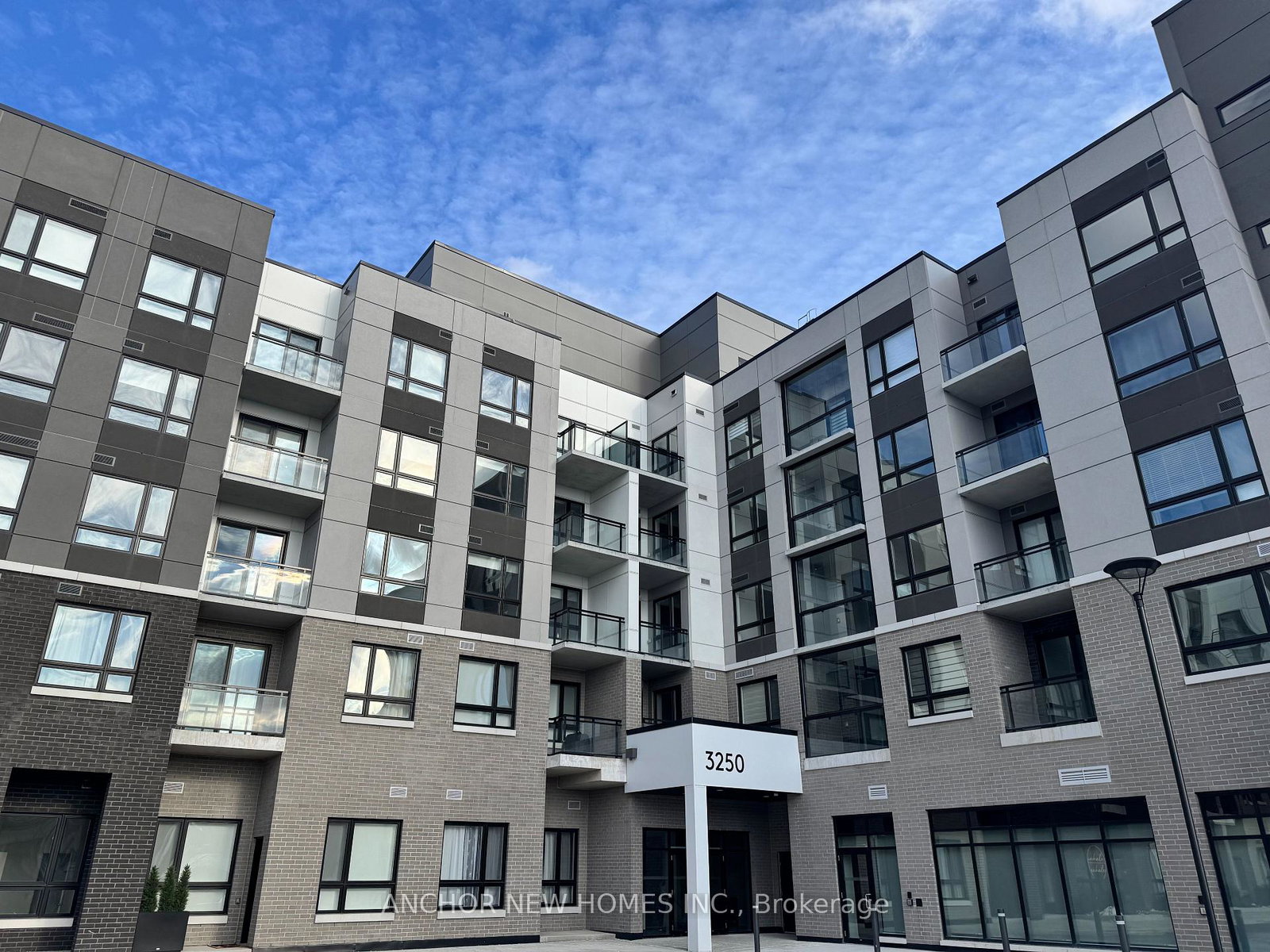 3250-carding-mill-trail-oakville-ontario-w12605928