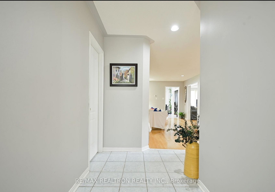 61-fallstar-crescent-brampton-ontario-w12606664