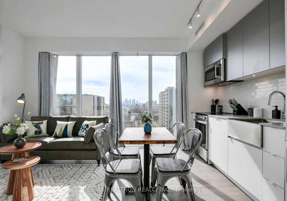 270-dufferin-street-toronto-ontario-w12606812