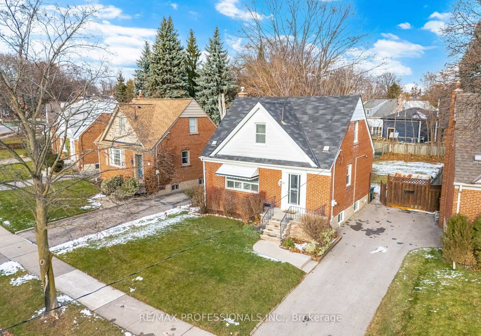35-westleigh-crescent-etobicoke-ontario-w12607190