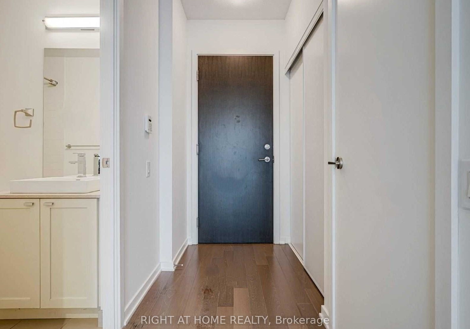 105-the-queensway-avenue-toronto-ontario-w12607758
