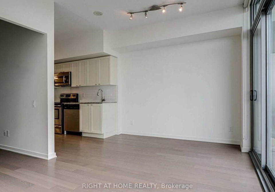 105-the-queensway-avenue-toronto-ontario-w12607758