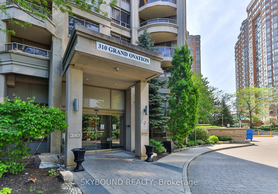 310-burnhamthorpe-road-w-mississauga-ontario-w12608060