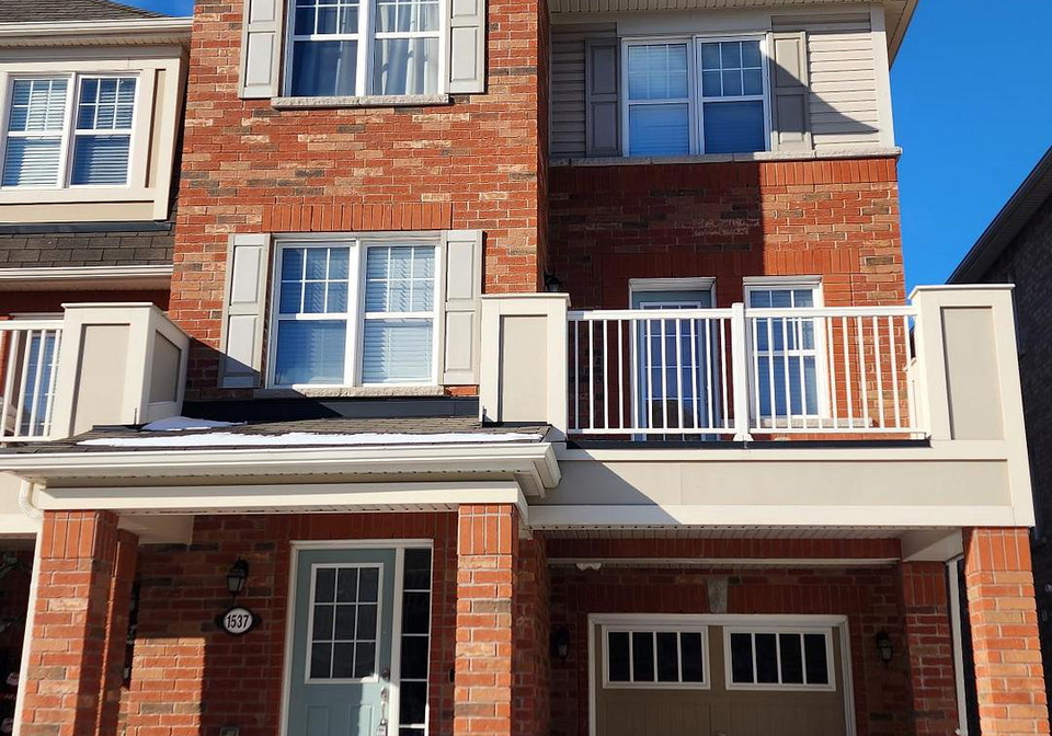 1537-husband-place-milton-ontario-w12608436