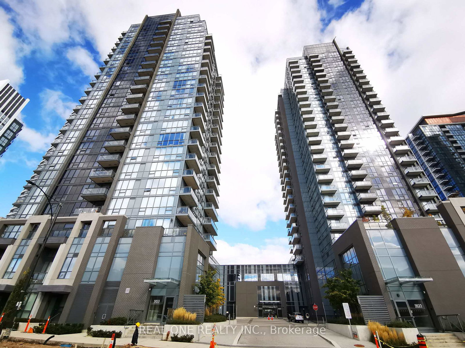 5033-four-springs-avenue-mississauga-ontario-w12608634
