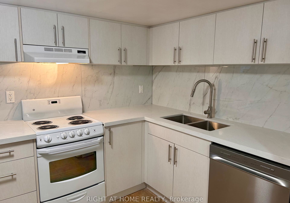 1039-ossington-avenue-toronto-ontario-w12608644