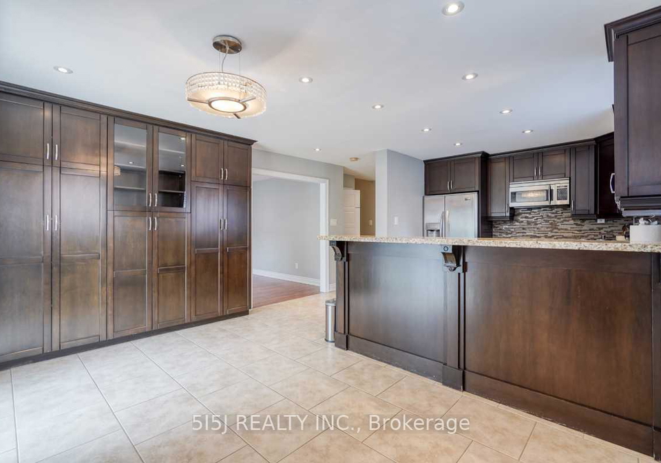 4679-owl-circle-mississauga-ontario-w12609892