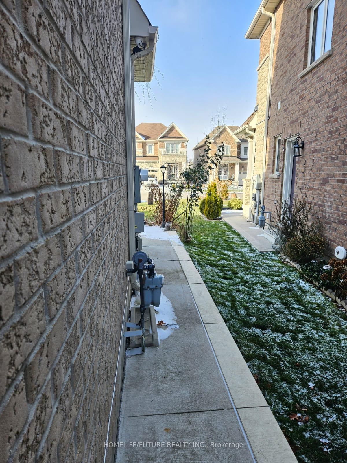 26-felix-close-brampton-ontario-w12610378