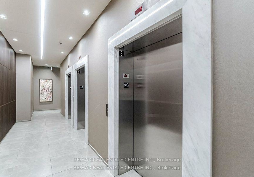 395-square-one-drive-mississauga-ontario-w12611090