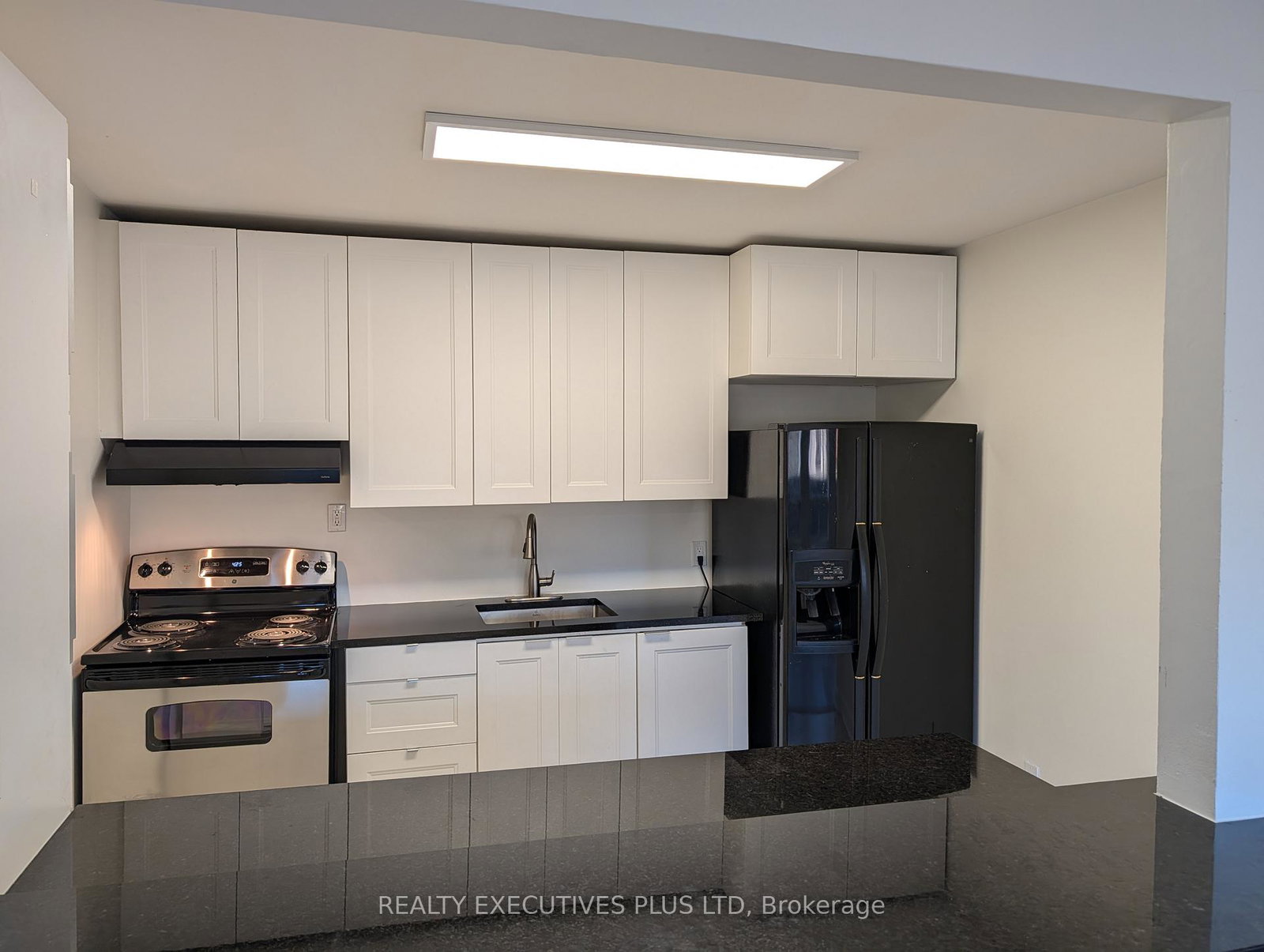 286-lakeshore-road-e-mississauga-ontario-w12611306