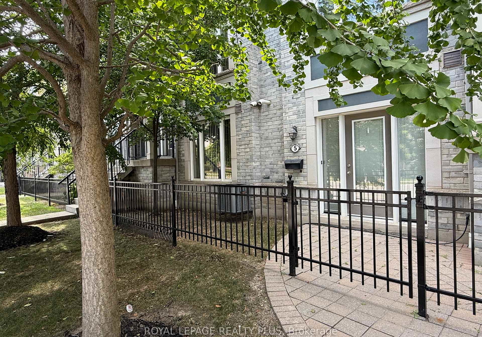 301destination-drive-mississauga-ontario-w12611524