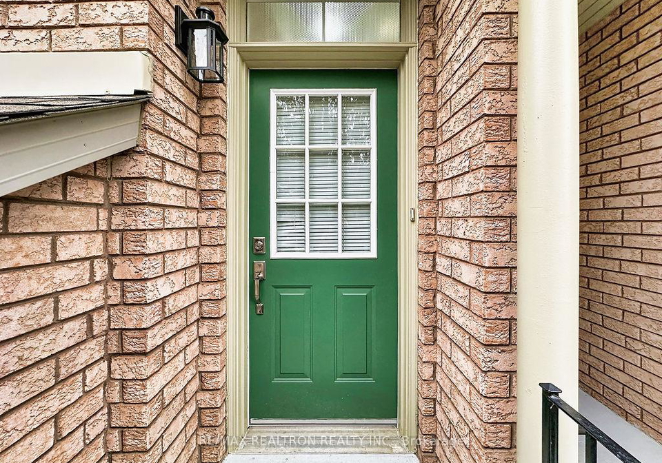 19-harbourview-crescent-etobicoke-ontario-w12611710