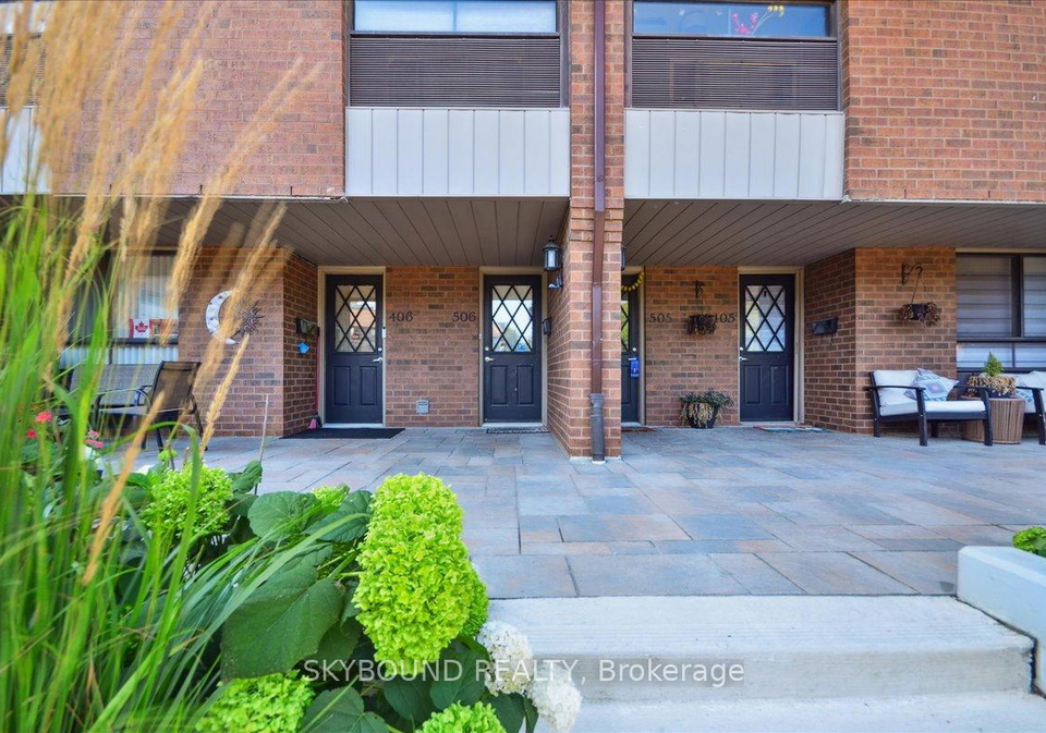1000-cedarglen-gate-mississauga-ontario-w12611930