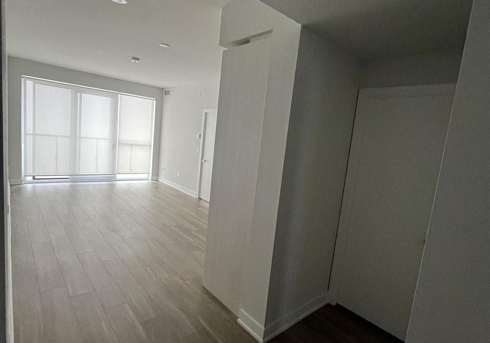 4130-parkside-village-drive-mississauga-ontario-w12612034