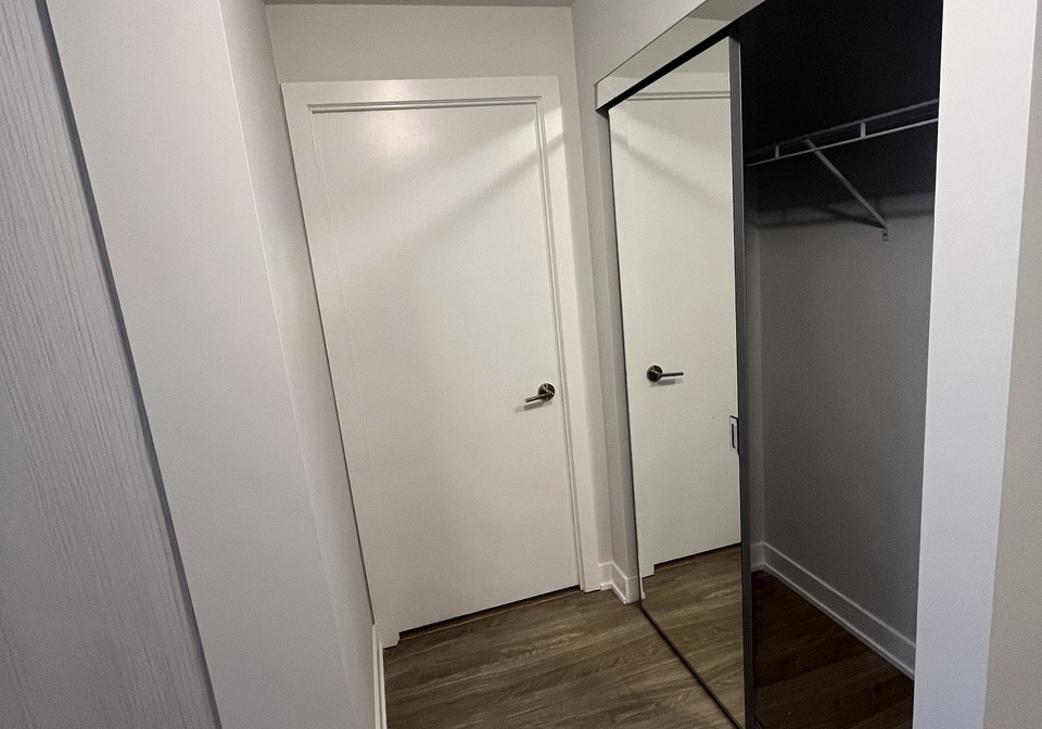 4130-parkside-village-drive-mississauga-ontario-w12612034