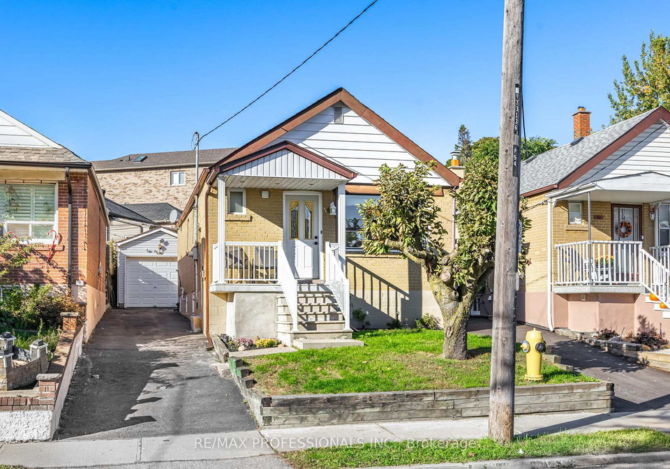 54-holmesdale-crescent-toronto-ontario-w12612170