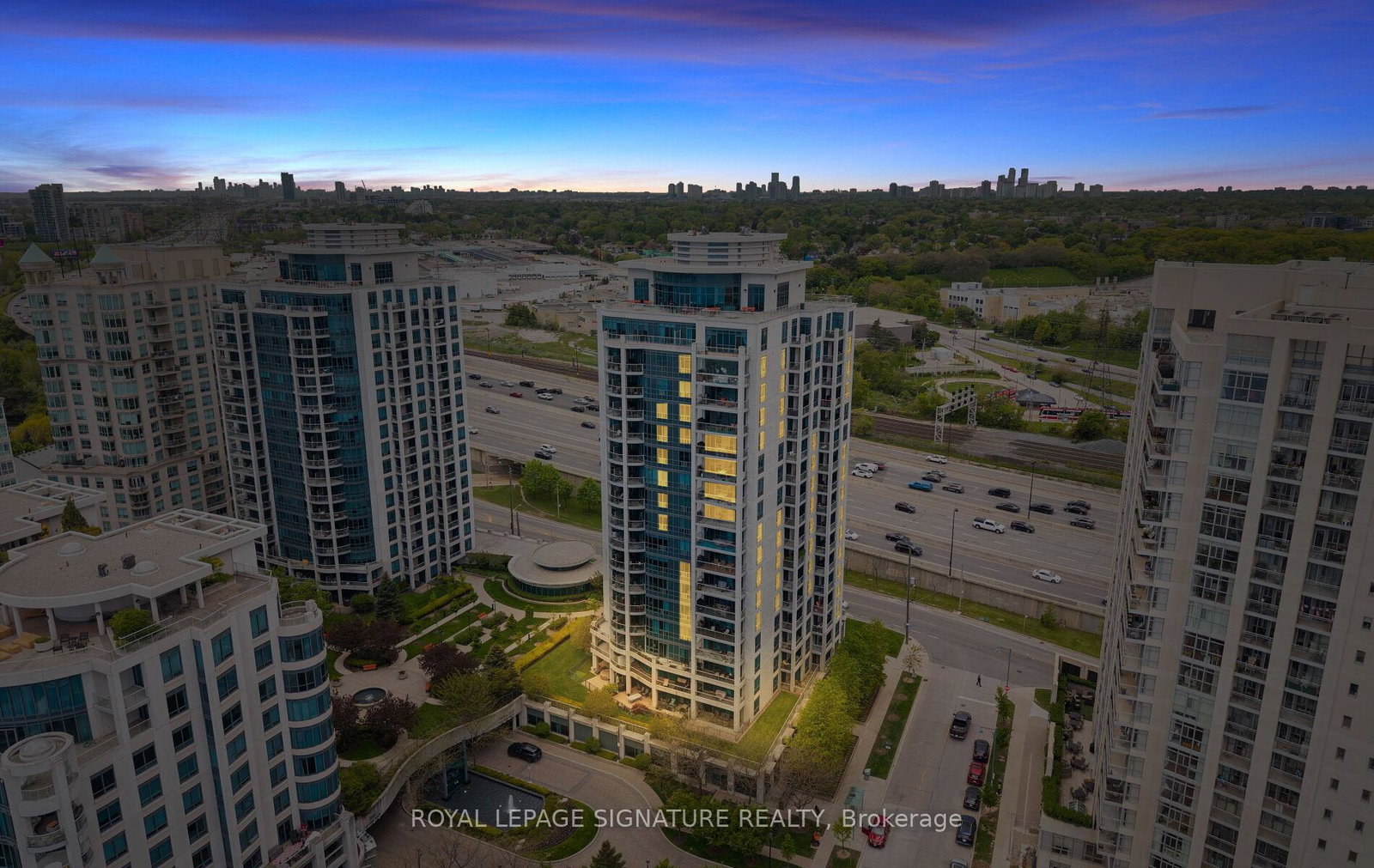 2083-lake-shore-boulevard-w-etobicoke-ontario-w12612328