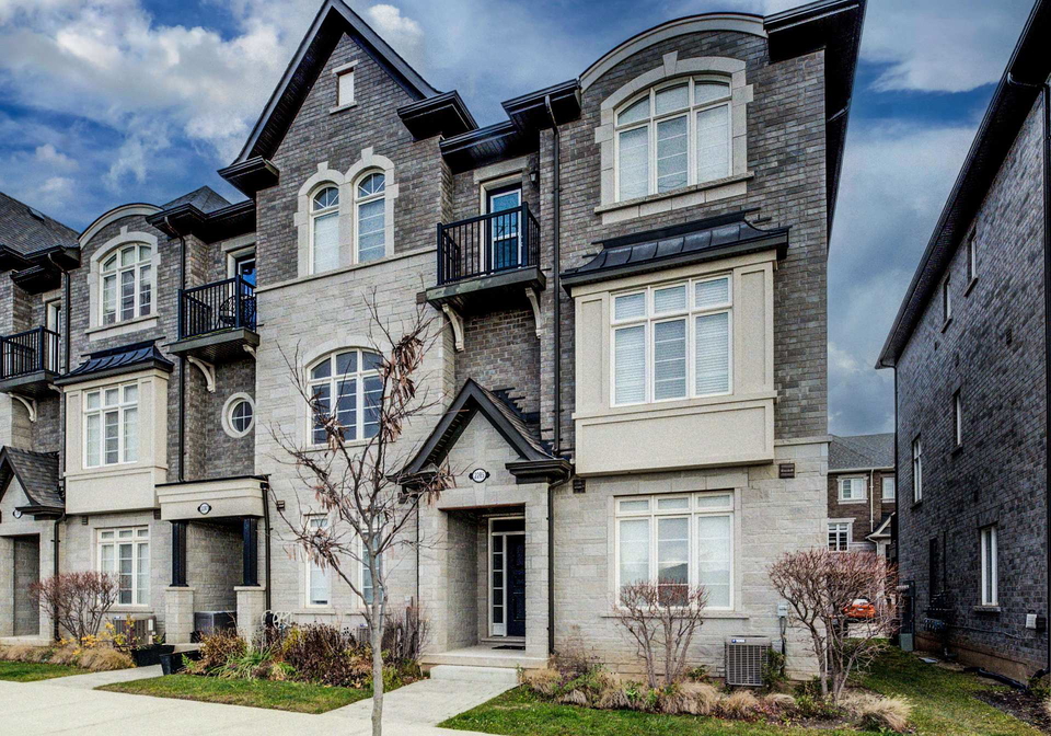 2285-khalsa-gate-oakville-ontario-w12612736