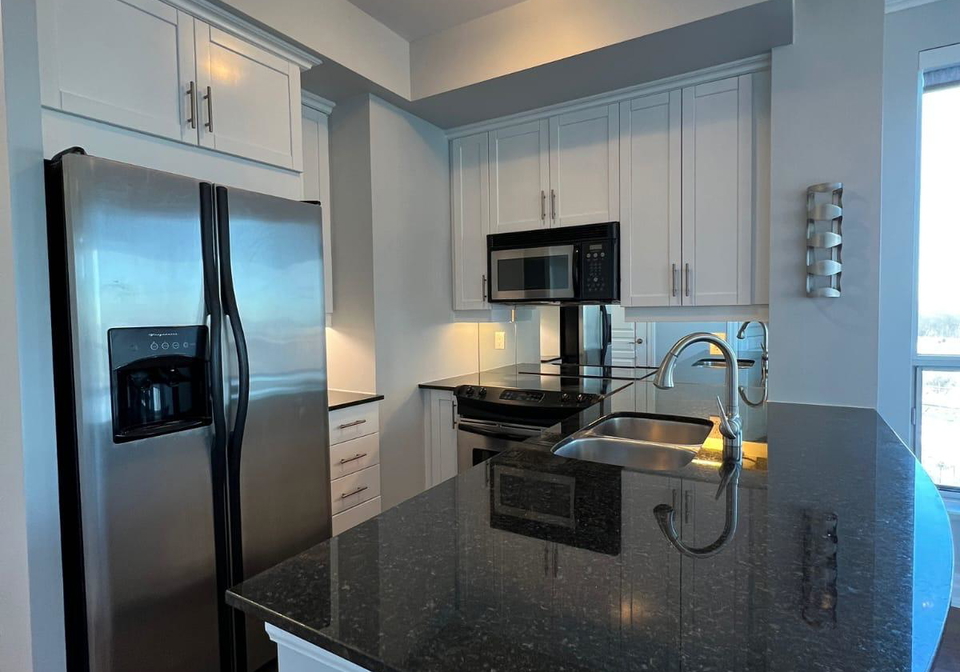 2087-lake-shore-boulevard-w-etobicoke-ontario-w12612980