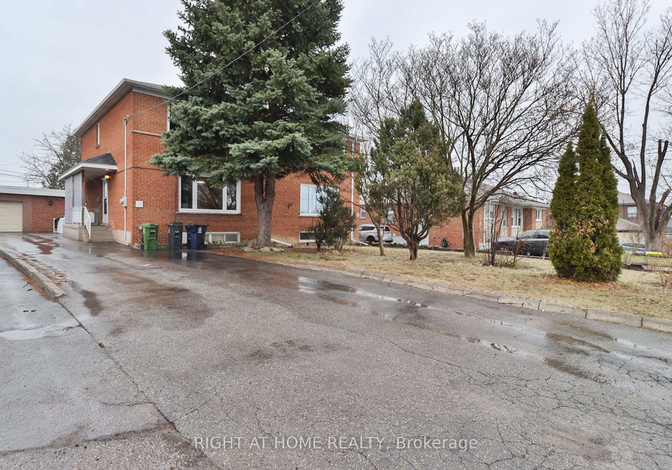 17-rambler-place-york-ontario-w12613046