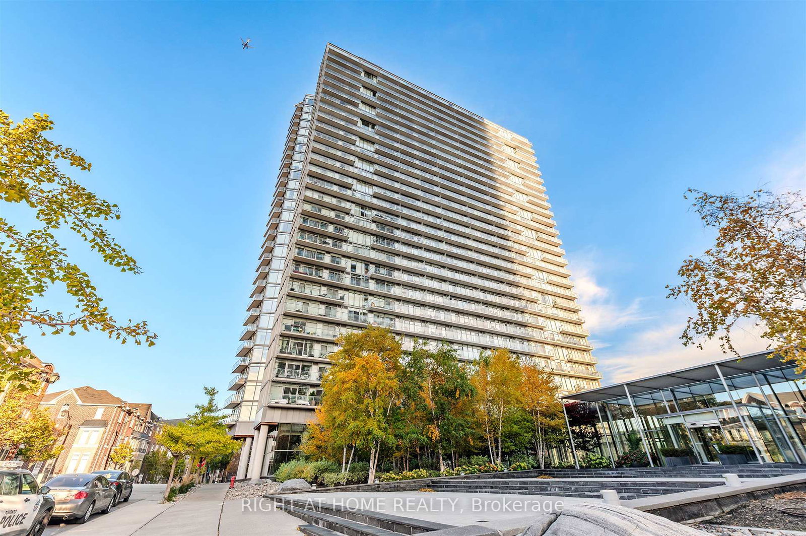 103-the-queensway-avenue-toronto-ontario-w12613048