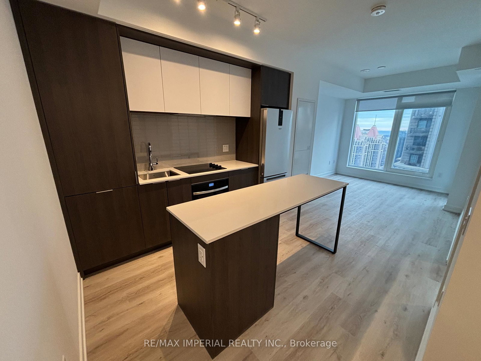 395-square-one-drive-mississauga-ontario-w12613194