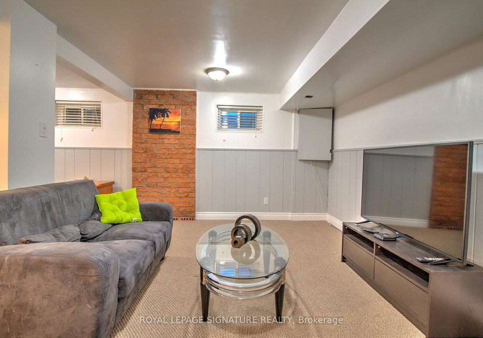 2015-fontwell-crescent-mississauga-ontario-w12613416