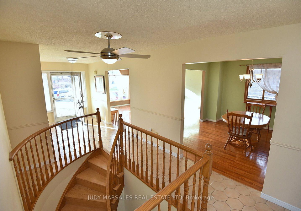 689-penny-lane-burlington-ontario-w12613814