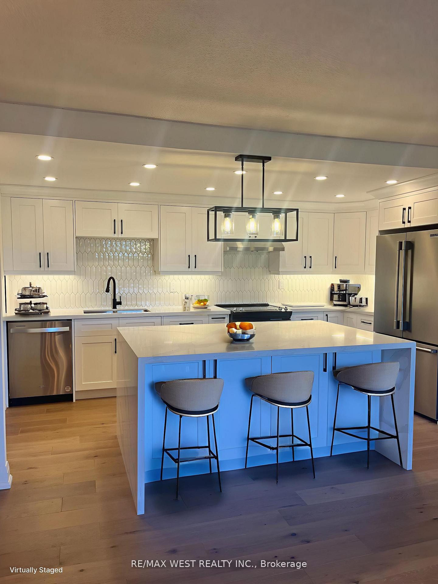 1535-lakeshore-road-e-mississauga-ontario-w12614034