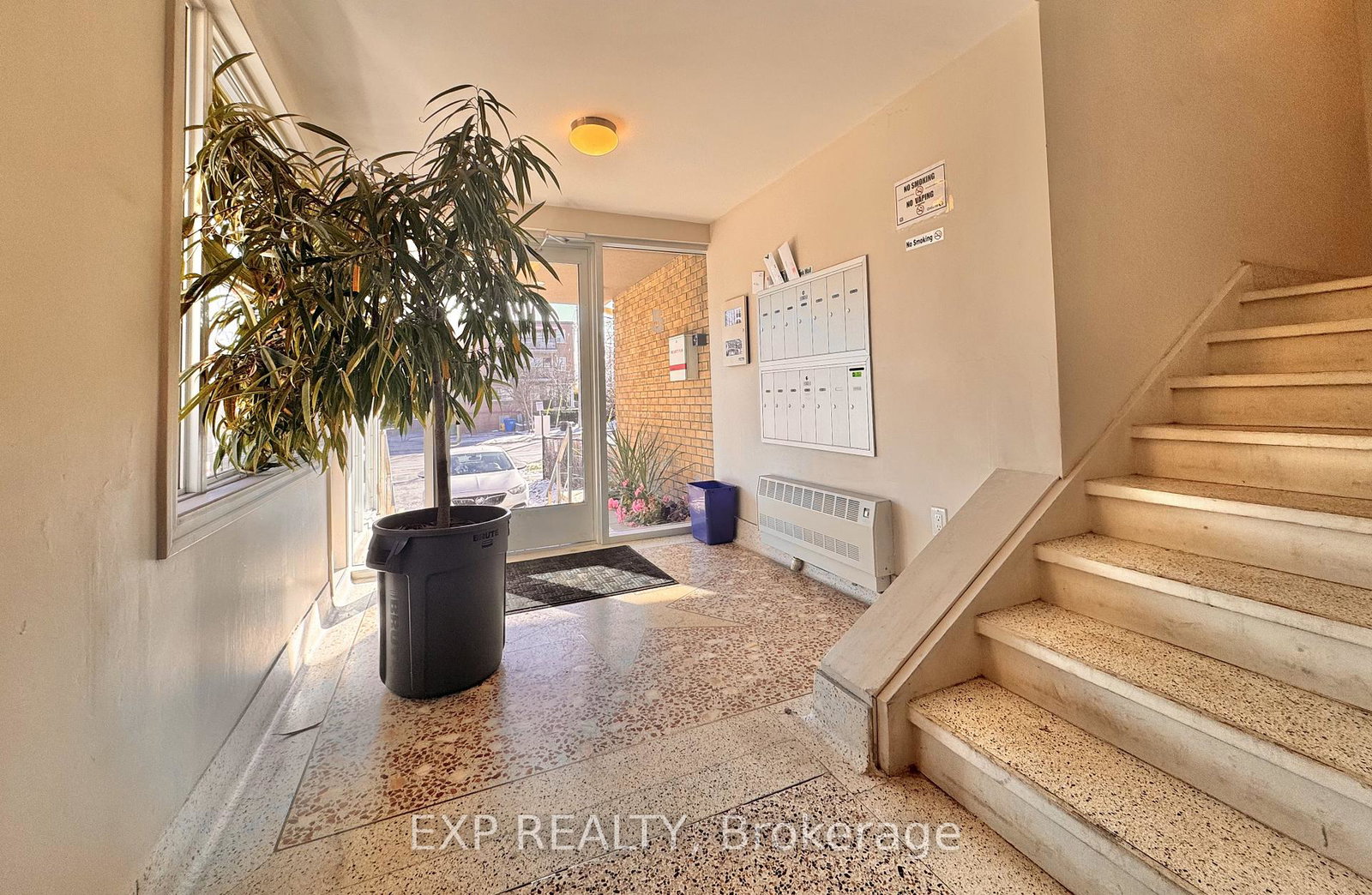 5-paisley-boulevard-e-mississauga-ontario-w12614390