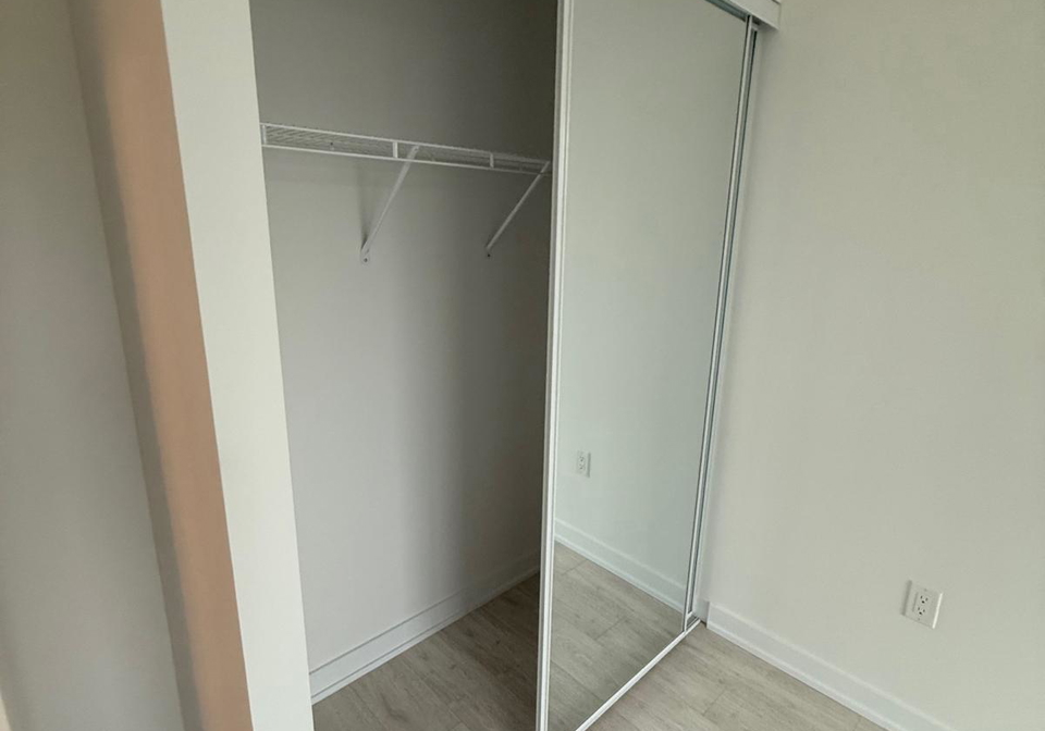 500-plains-road-e-burlington-ontario-w12614552