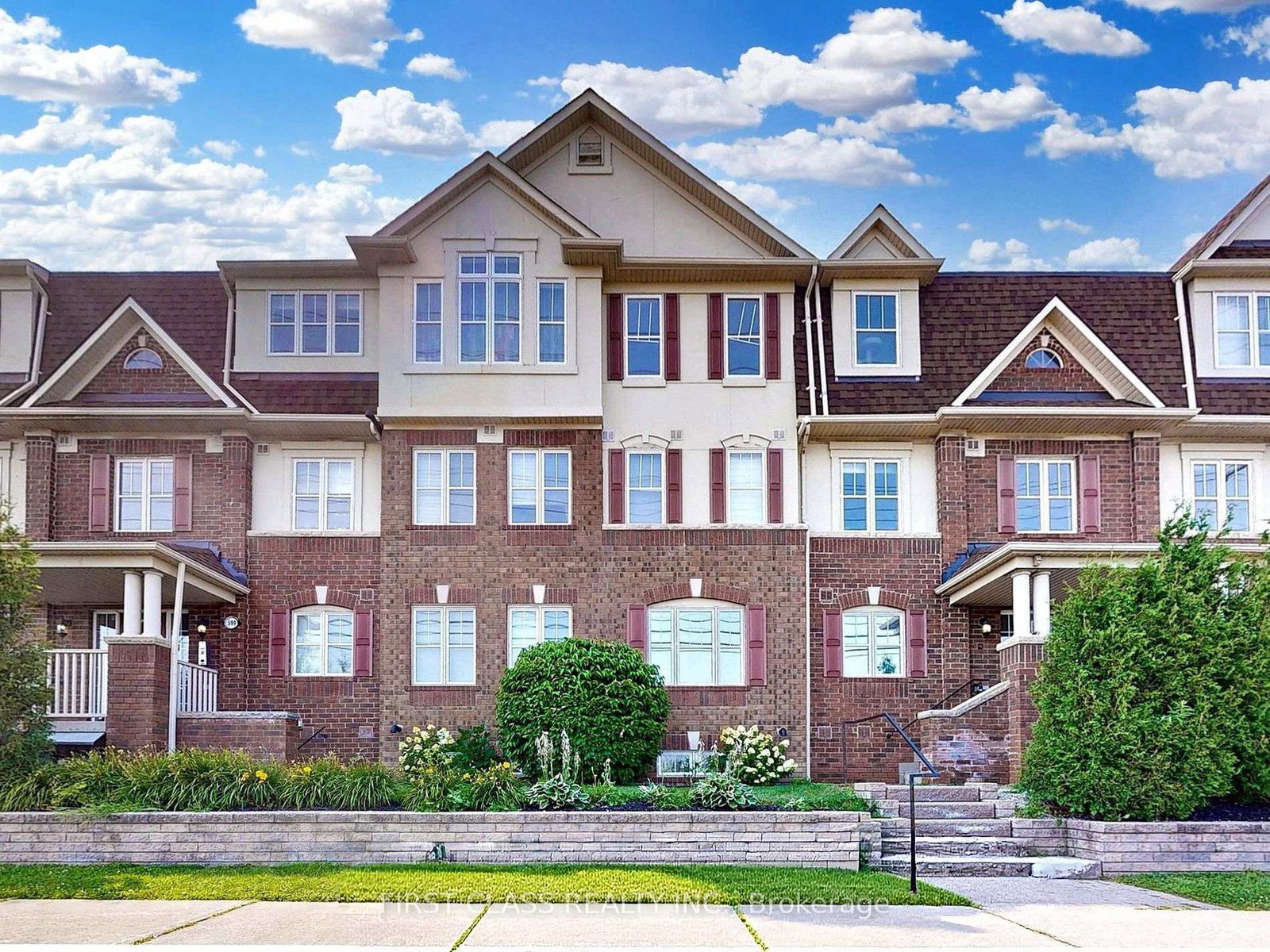595-dundas-street-w-mississauga-ontario-w12615146