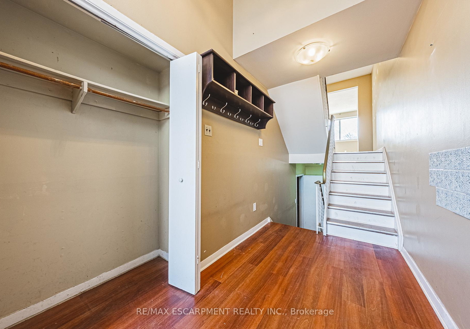 5535-schueller-crescent-burlington-ontario-w12615260
