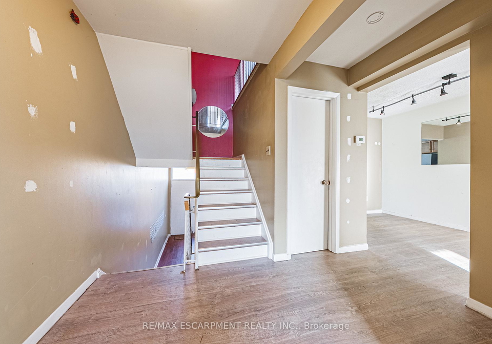 5535-schueller-crescent-burlington-ontario-w12615260