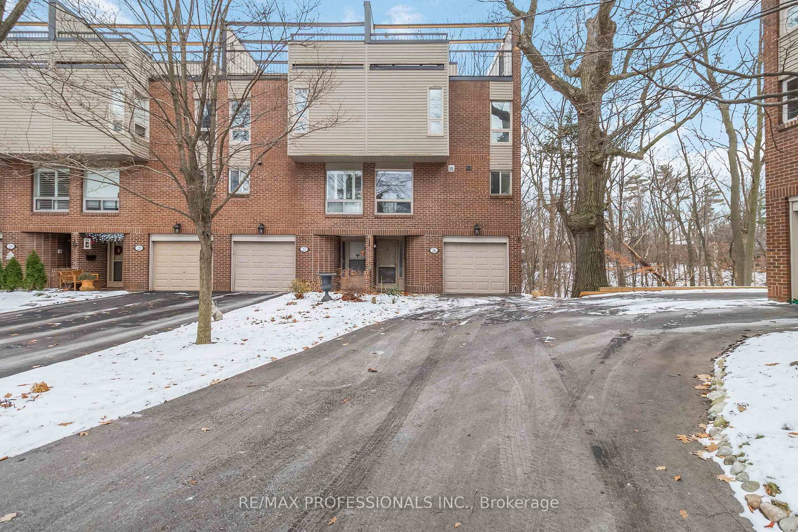 1250-marlborough-court-oakville-ontario-w12615336