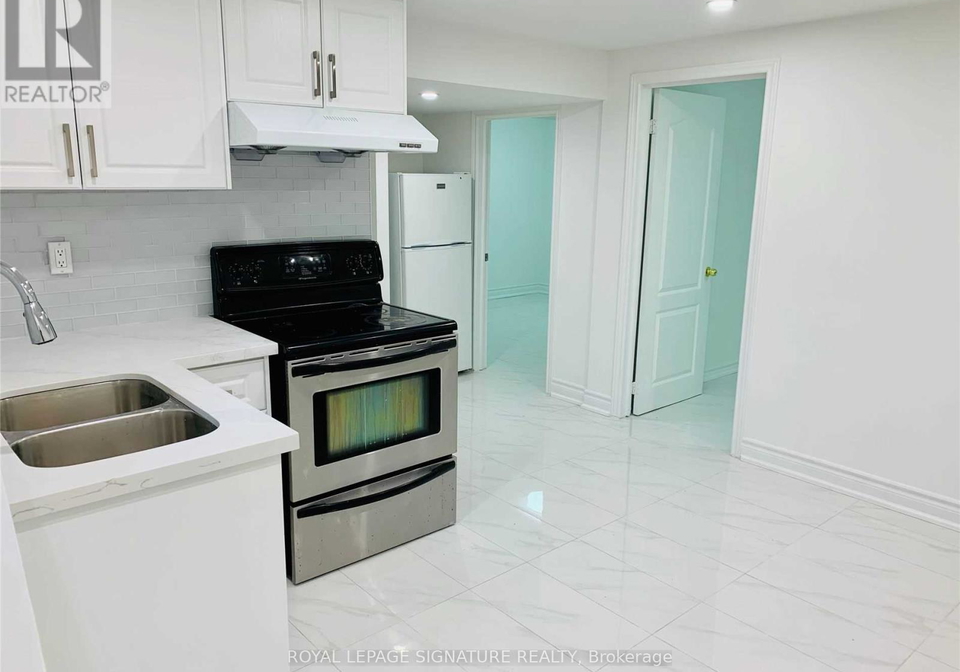 23-lynmont-road-etobicoke-ontario-w12615860