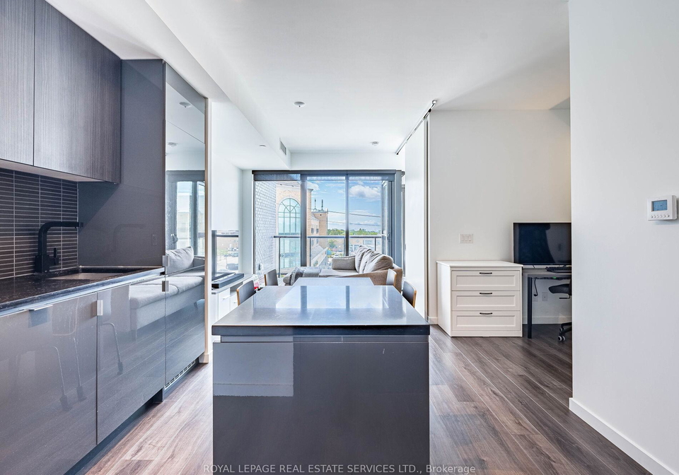 7-smith-crescent-etobicoke-ontario-w12616060
