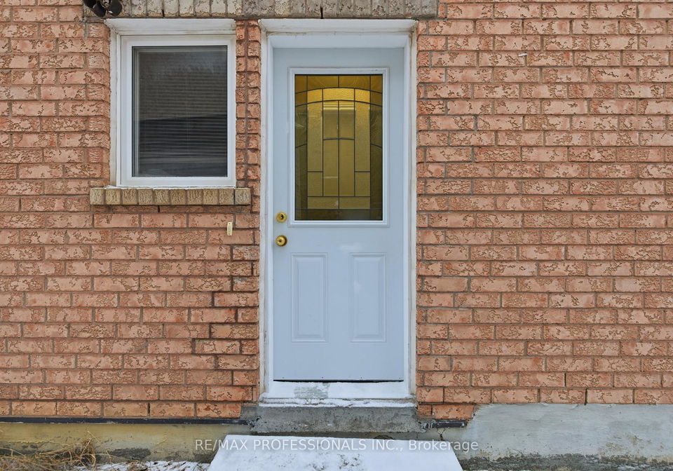 16-moss-creek-court-brampton-ontario-w12617254