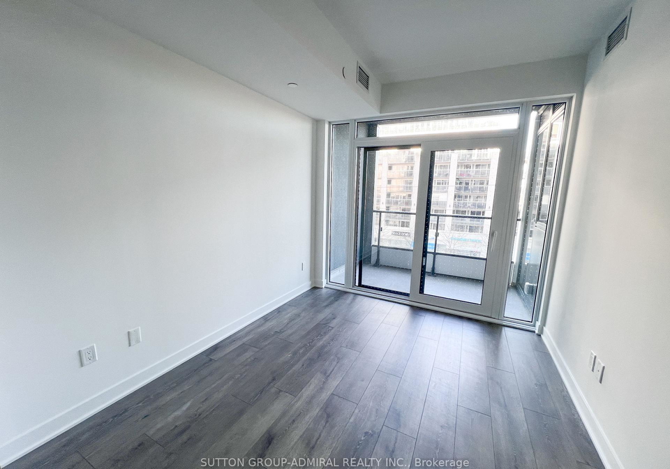 1007-the-queensway-etobicoke-ontario-w12627046