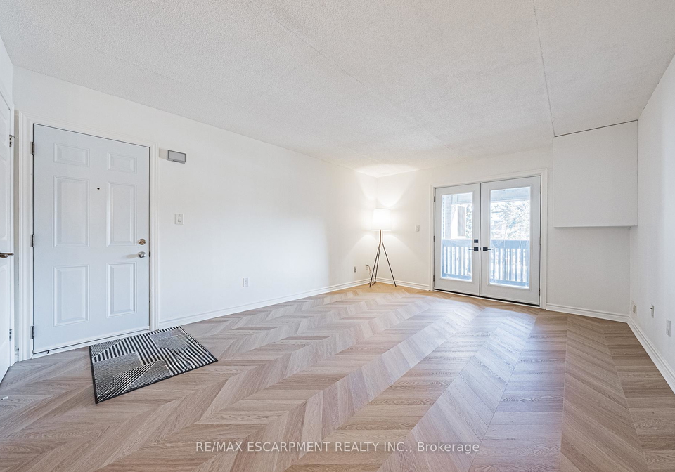 2030-cleaver-avenue-burlington-ontario-w12627590
