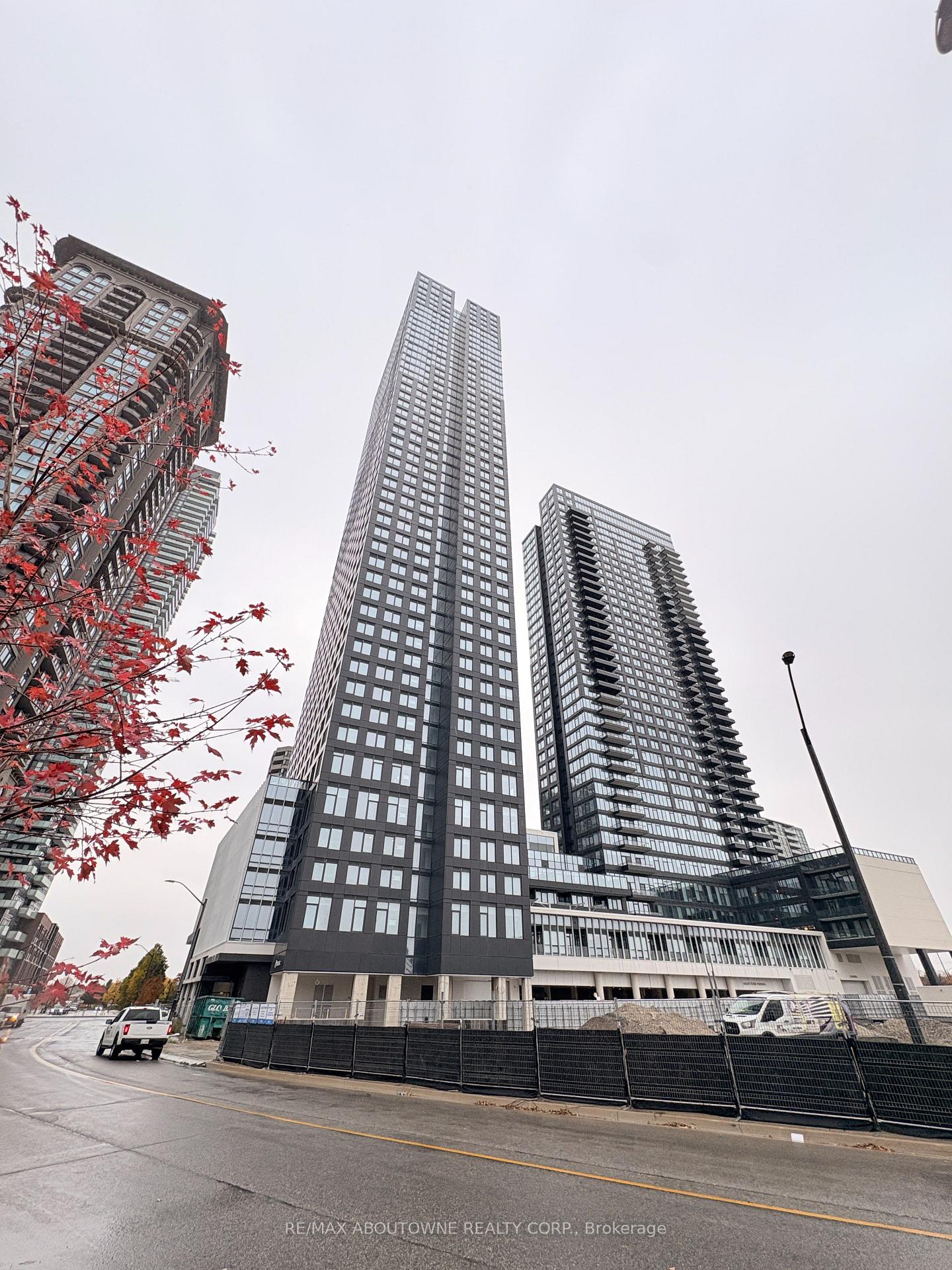 395-square-one-drive-mississauga-ontario-w12627954