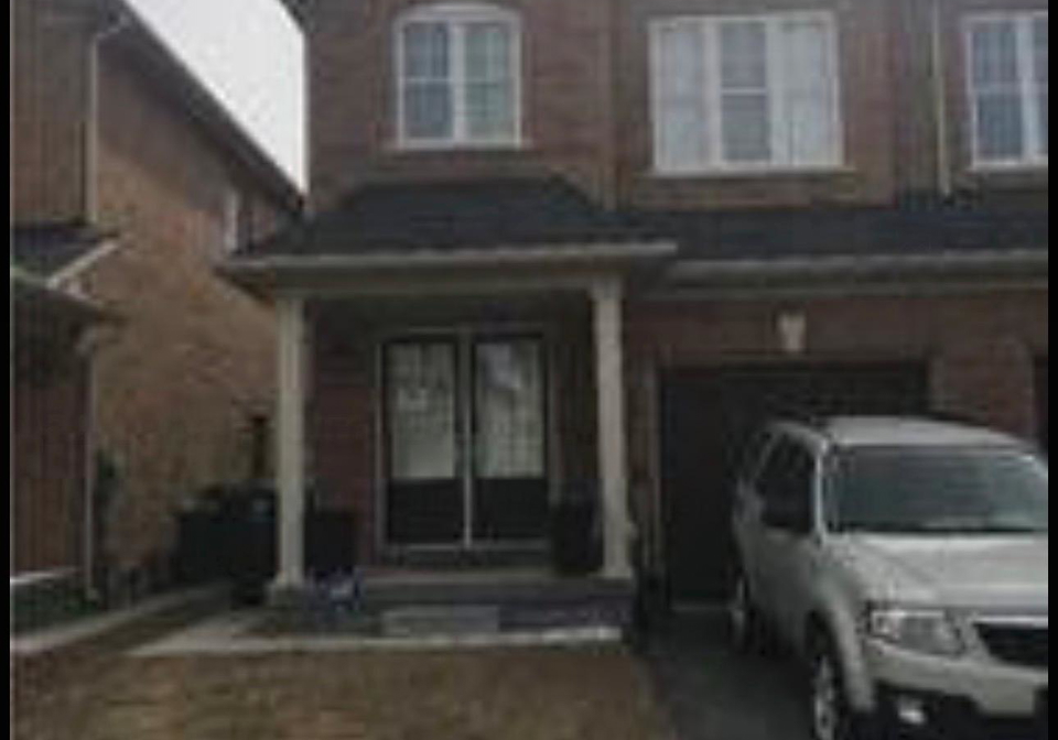 52-lanark-circle-brampton-ontario-w12628136