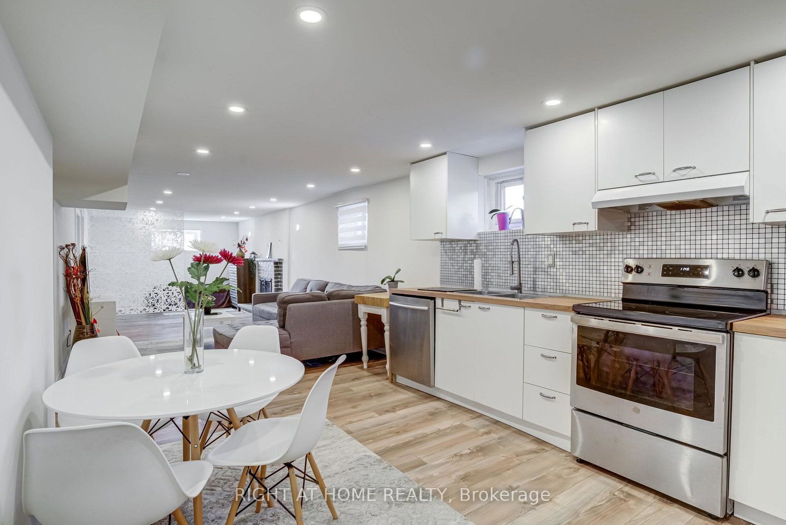 484-kelvedon-mews-mississauga-ontario-w12628886