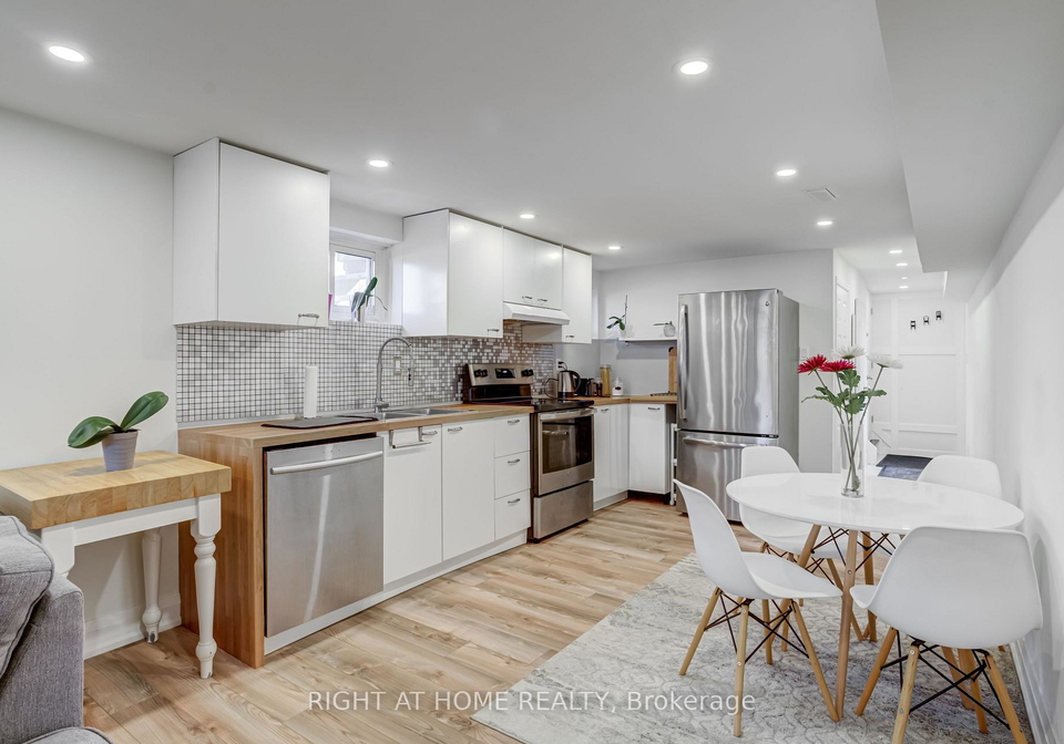 484-kelvedon-mews-mississauga-ontario-w12628886