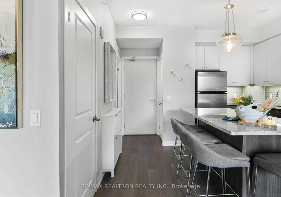 8-fieldway-road-etobicoke-ontario-w12628946