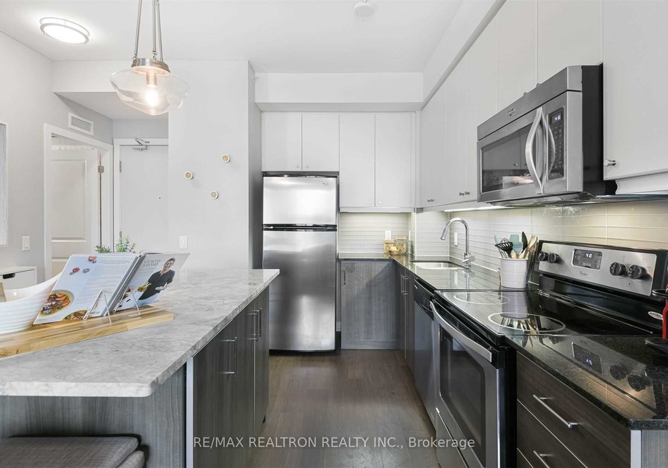 8-fieldway-road-etobicoke-ontario-w12628946