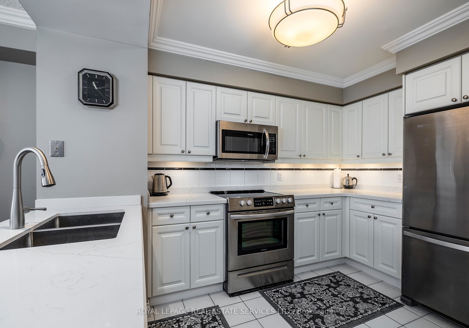 1-palace-pier-court-etobicoke-ontario-w12628994