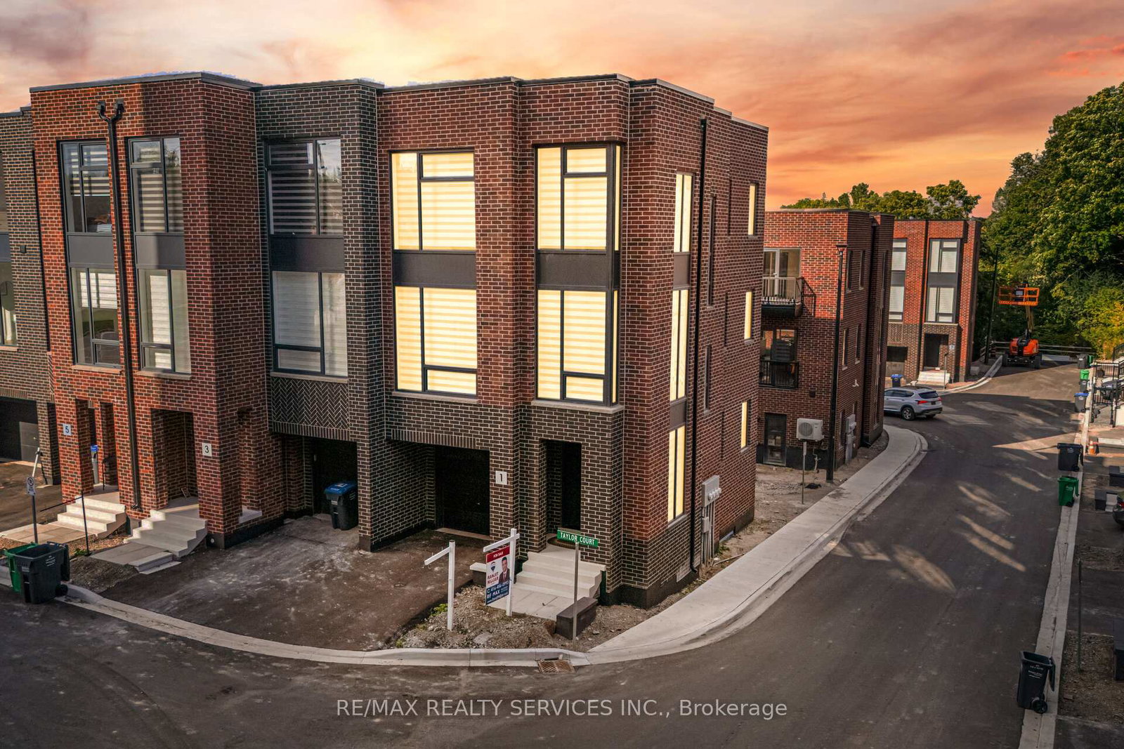 1-taylor-court-caledon-ontario-w12629410