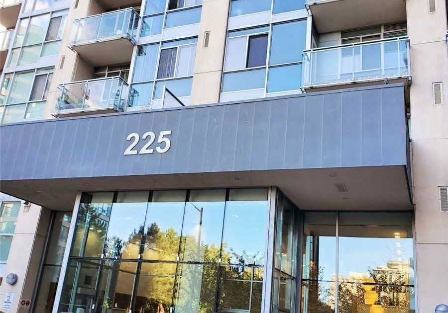 225-webb-drive-mississauga-ontario-w12629710