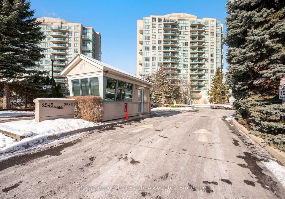 2545-erin-centre-boulevard-mississauga-ontario-w12629940